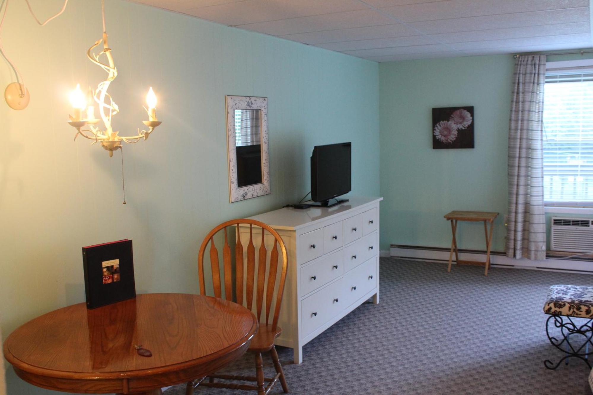 Catskill Seasons 3*