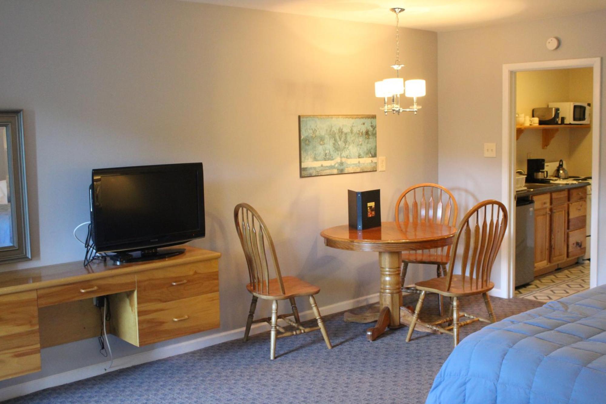 Catskill Seasons Hotel